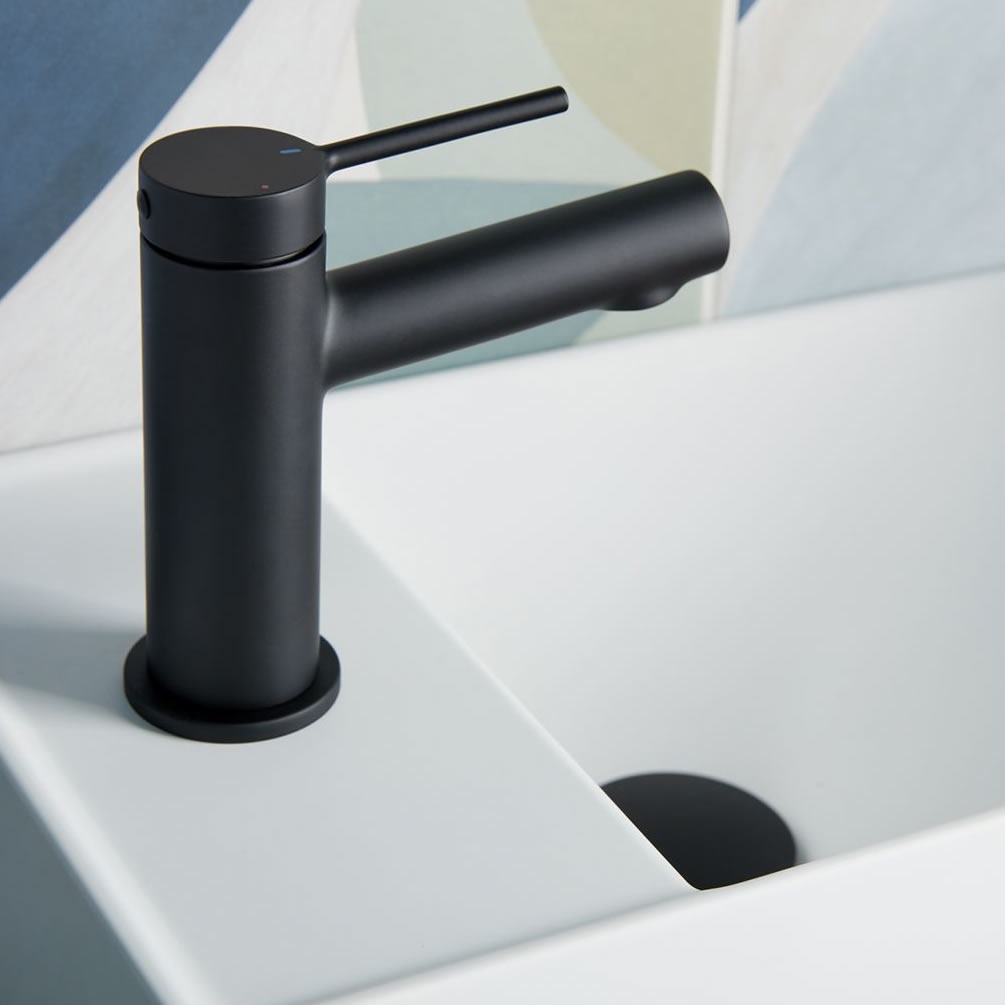 Vado Safari Lever Mini Matt Black Mono Basin Mixer With Waste - Lifestyle 1